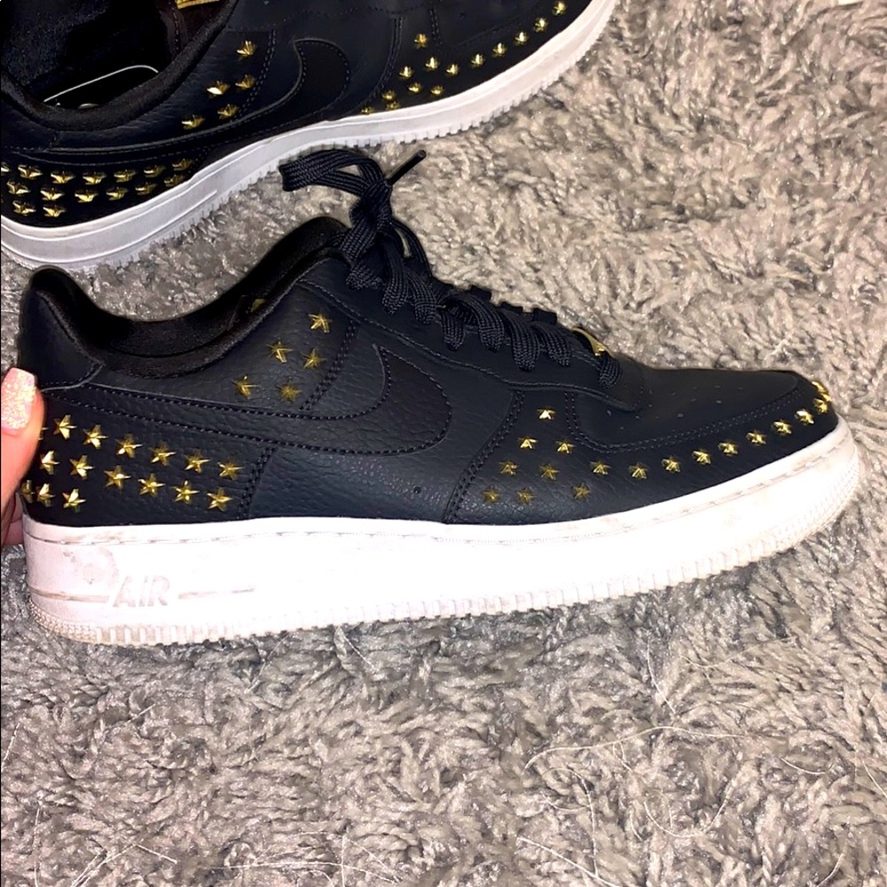 Limited Edition Black Airforce 1s With Gold Stars